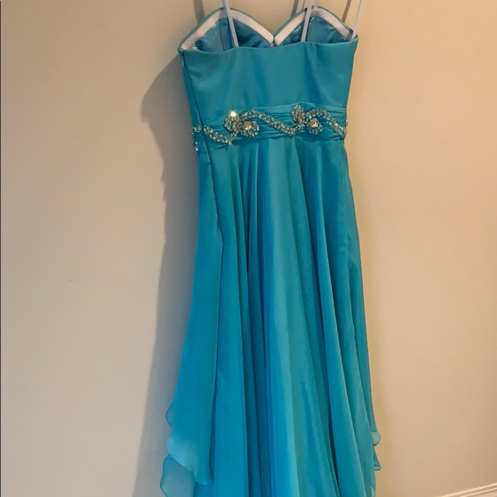 Prom dress. - Picture 3 of 6